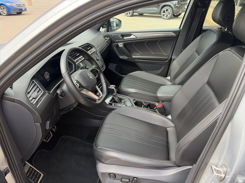 2023 Volkswagen Tiguan 2.0T SE R-Line Black