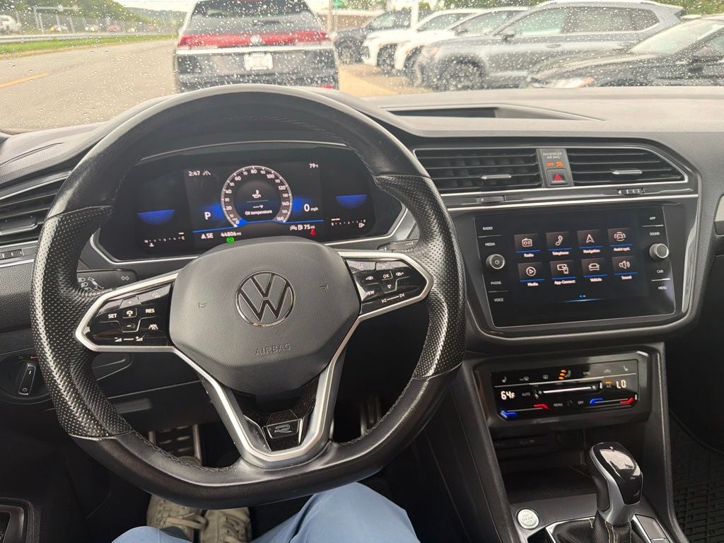 2022 Volkswagen Tiguan SE R-Line Black