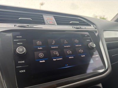 2022 Volkswagen Tiguan SE R-Line Black