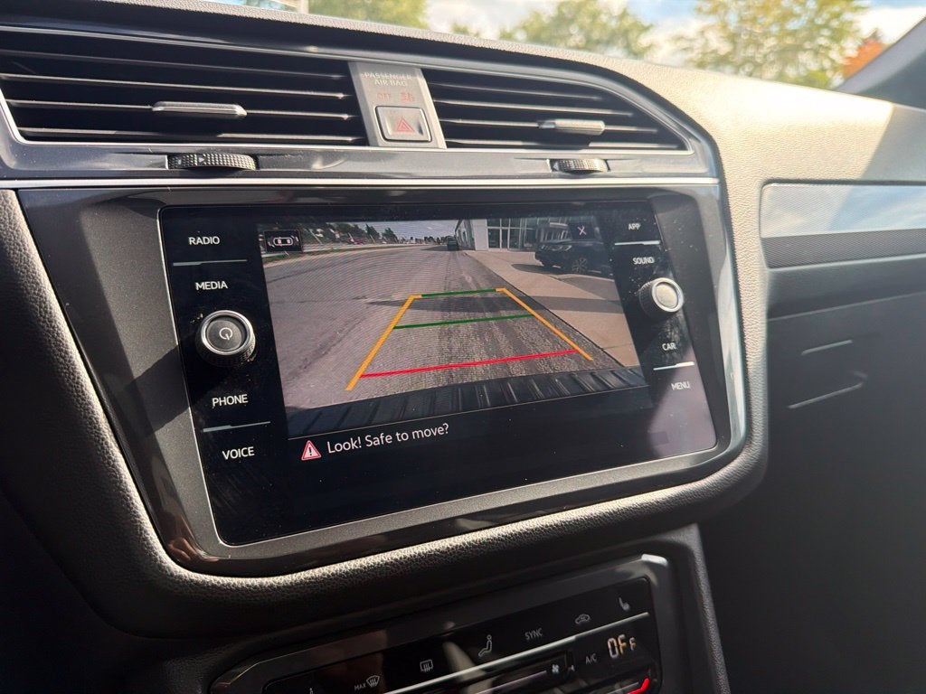 2023 Volkswagen Tiguan SE R-Line Black