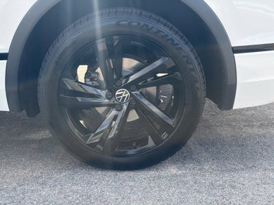 2023 Volkswagen Tiguan SE R-Line Black