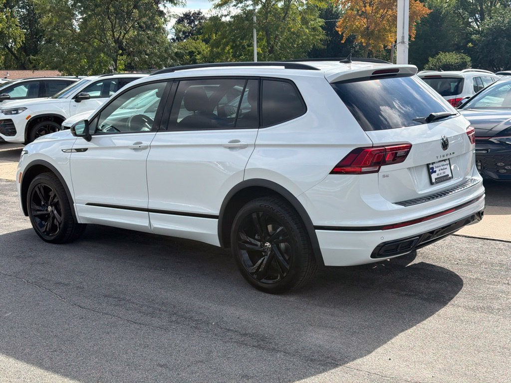 2023 Volkswagen Tiguan SE R-Line Black