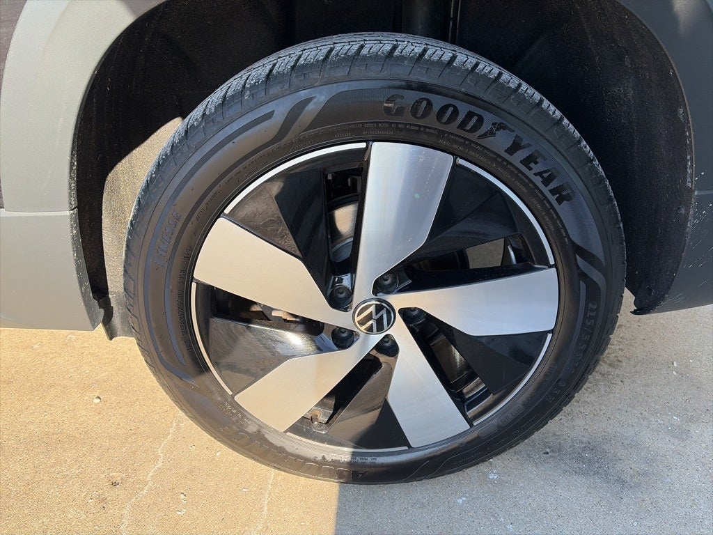 2025 Volkswagen Taos 1.5T S