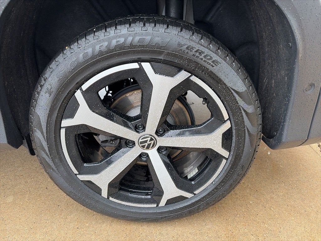 2025 Volkswagen Tiguan 2.0T SE