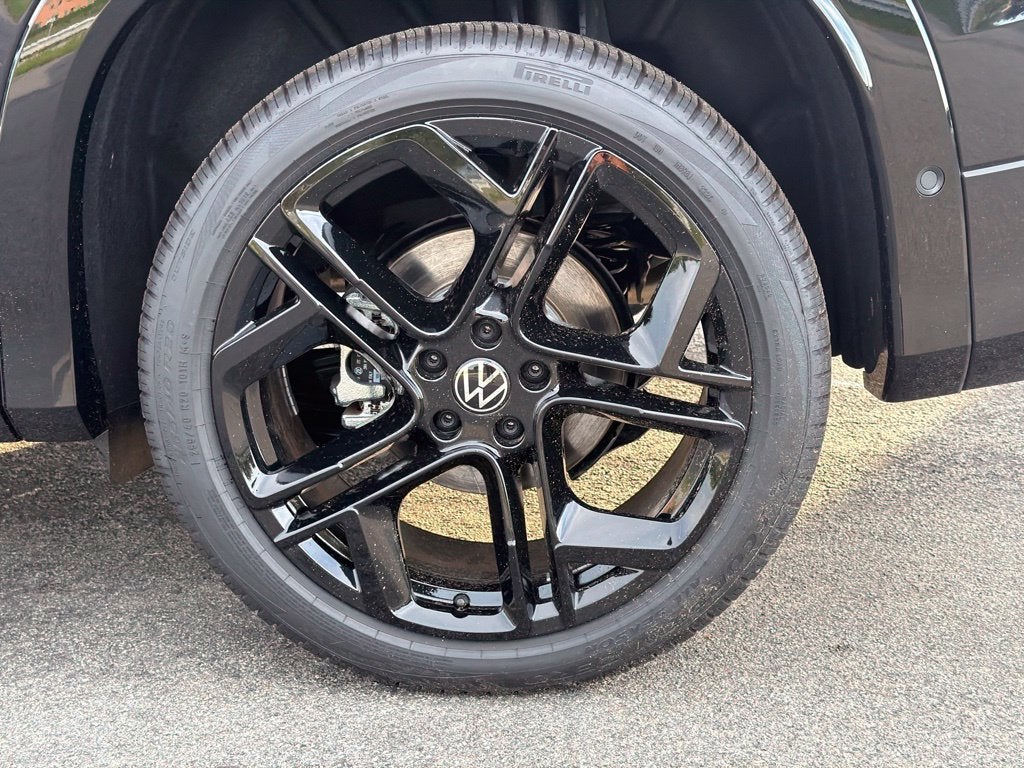 2026 Volkswagen Tiguan SE R-Line Black
