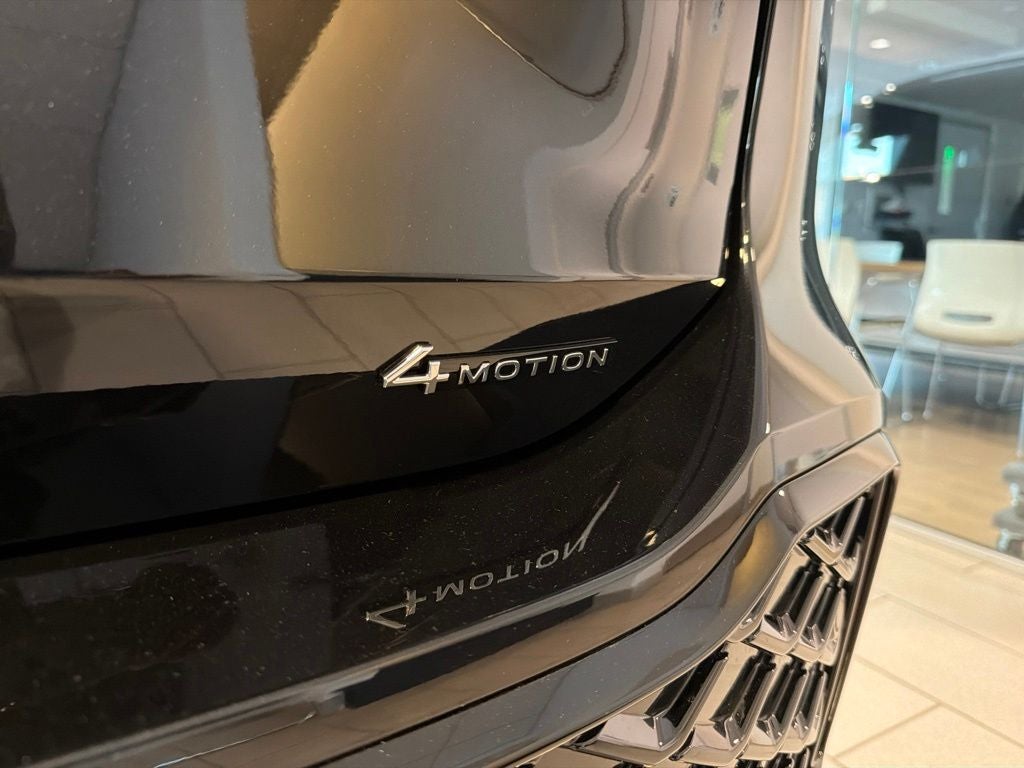 2026 Volkswagen Tiguan SE R-Line Black