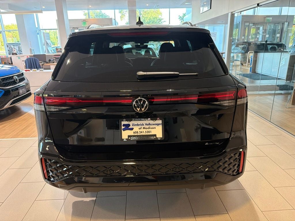 2026 Volkswagen Tiguan SE R-Line Black