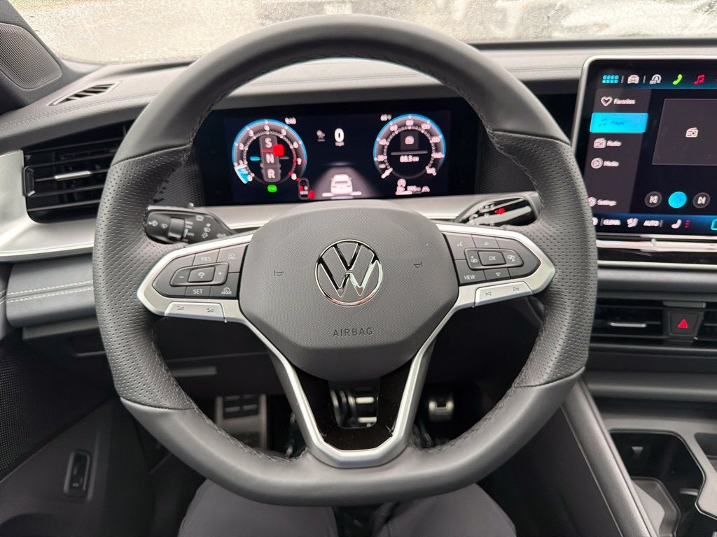2026 Volkswagen Tiguan SE R-Line Black
