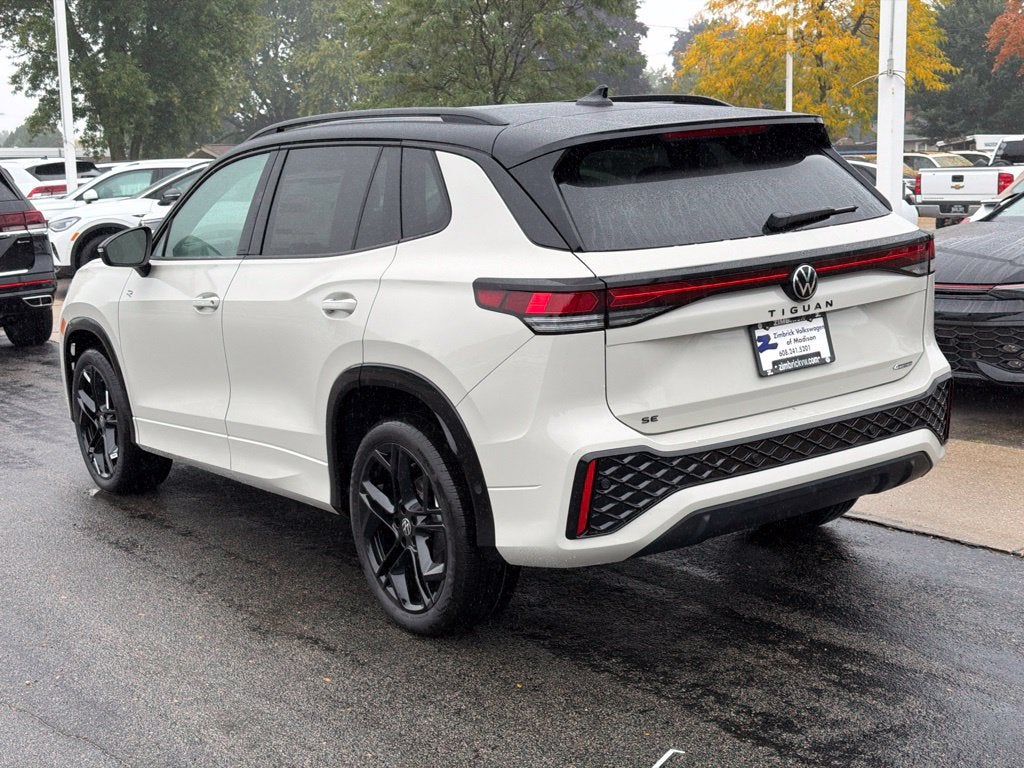 2026 Volkswagen Tiguan SE R-Line Black