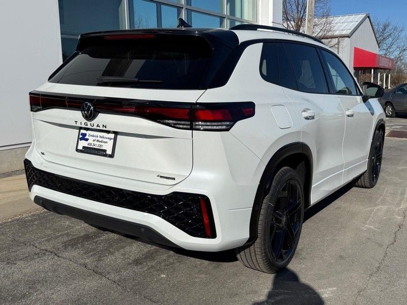 2026 Volkswagen Tiguan 2.0T SE R-Line Black