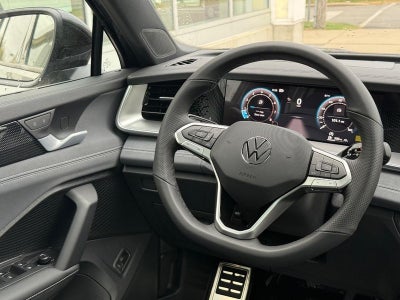 2025 Volkswagen Tiguan 2.0T SE R-Line Black