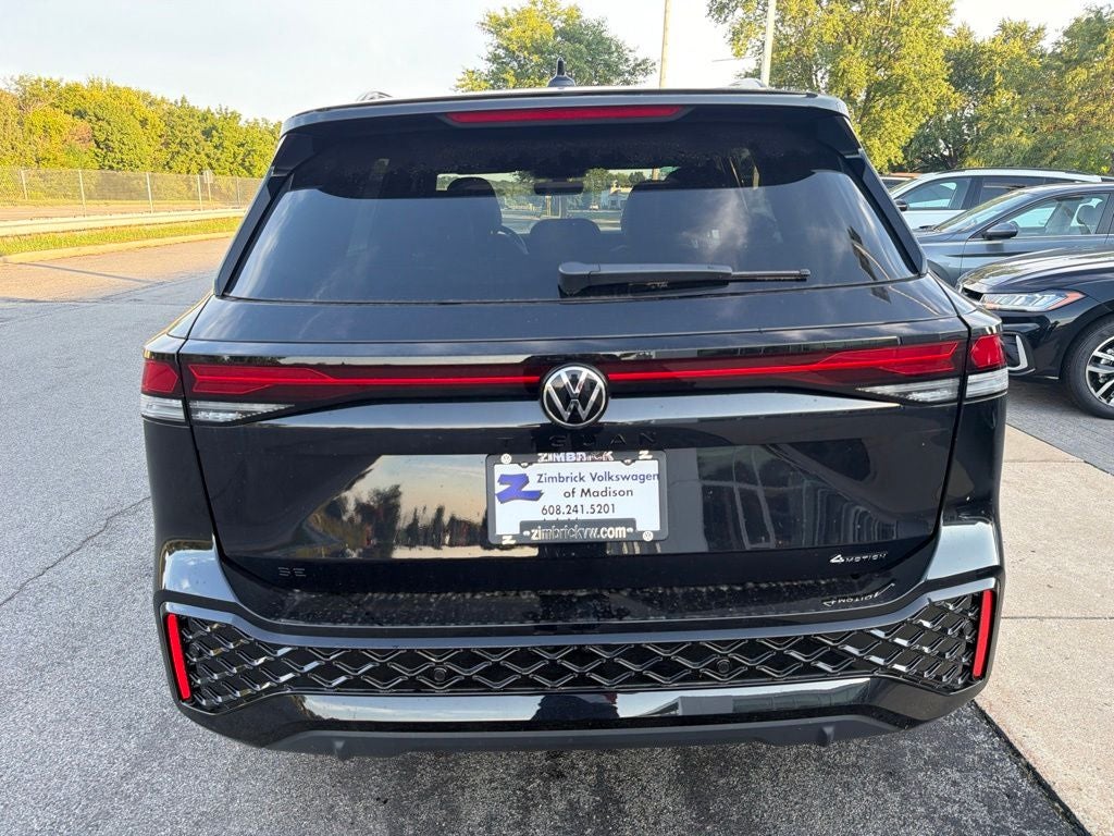 2026 Volkswagen Tiguan SE R-Line Black