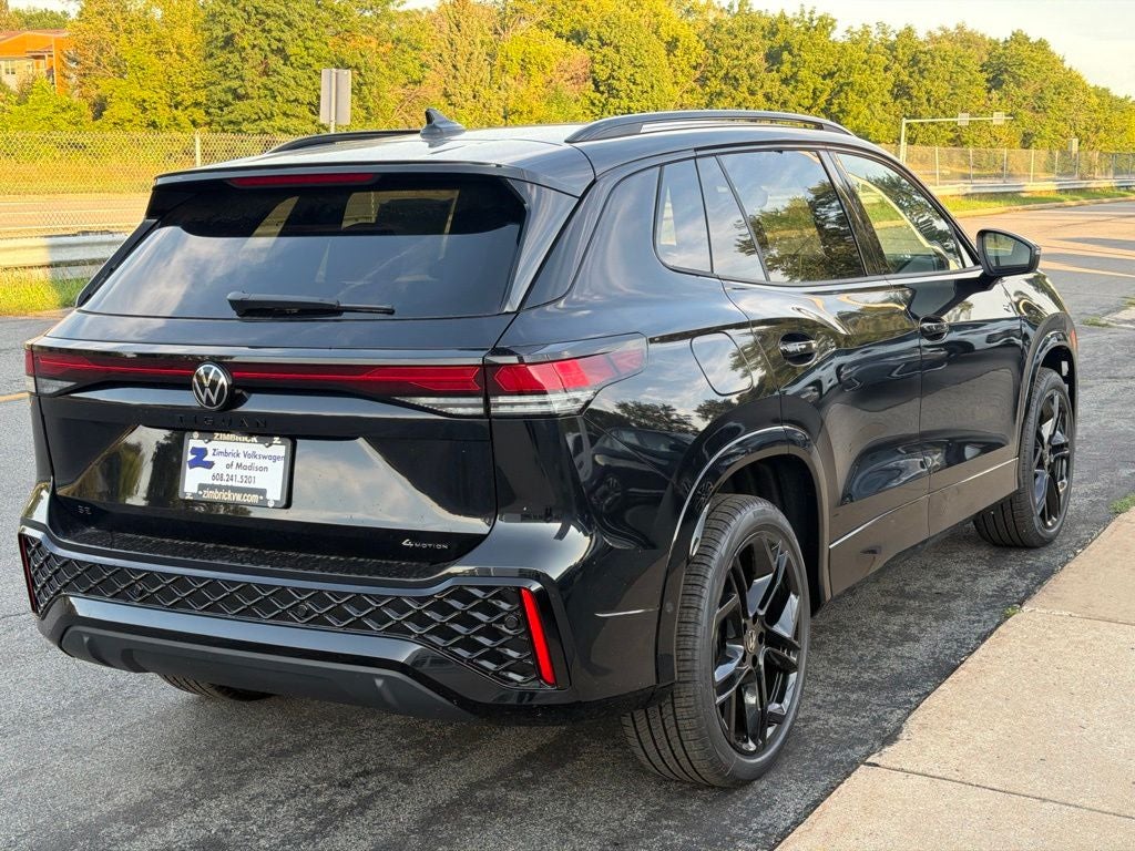 2026 Volkswagen Tiguan SE R-Line Black