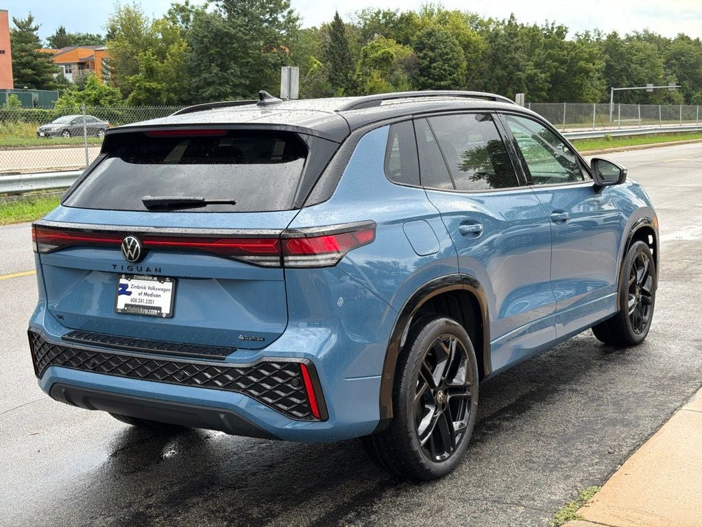 2026 Volkswagen Tiguan SE R-Line Black