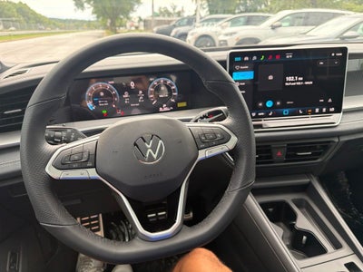 2026 Volkswagen Tiguan SE R-Line Black