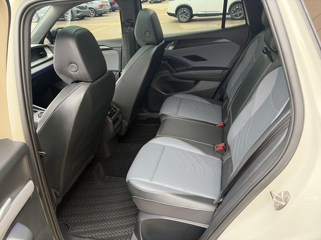 2025 Volkswagen Tiguan SE R-Line Black
