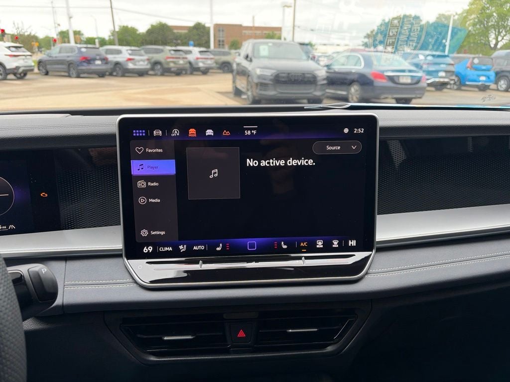 2025 Volkswagen Tiguan SE R-Line Black