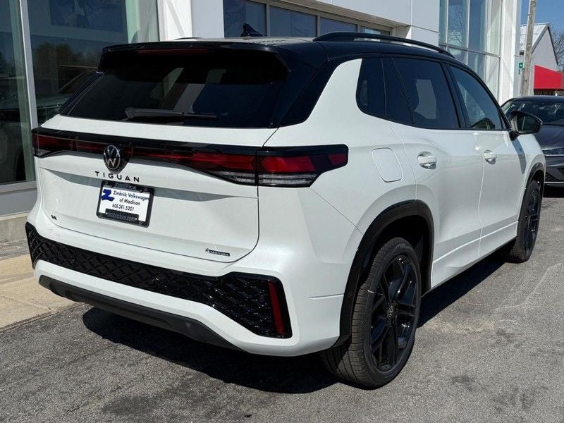 2026 Volkswagen Tiguan 2.0T SE R-Line Black