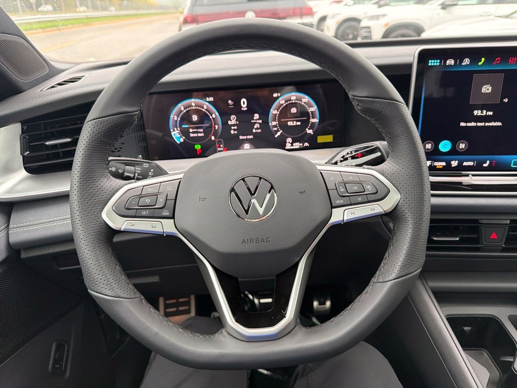 2026 Volkswagen Tiguan SE R-Line Black