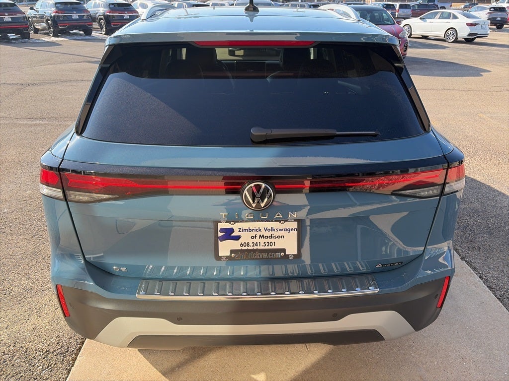 2025 Volkswagen Tiguan 2.0T SE