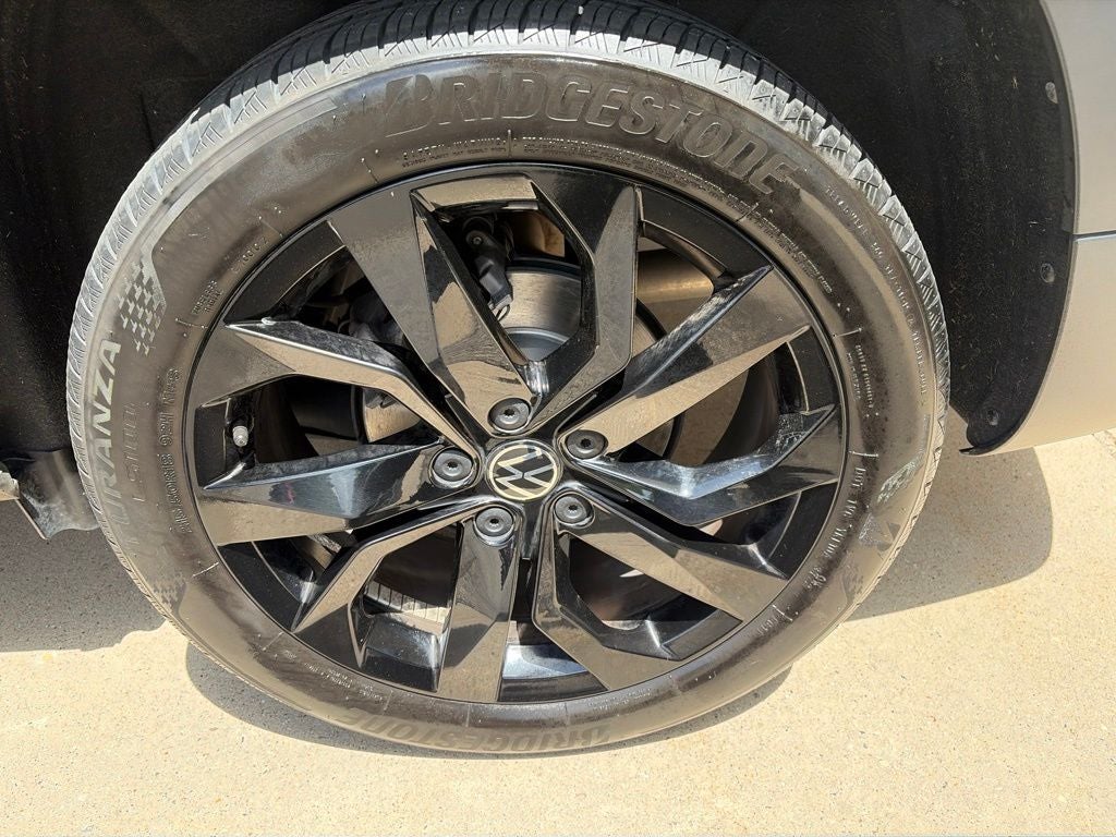 2023 Volkswagen Taos 1.5T SE