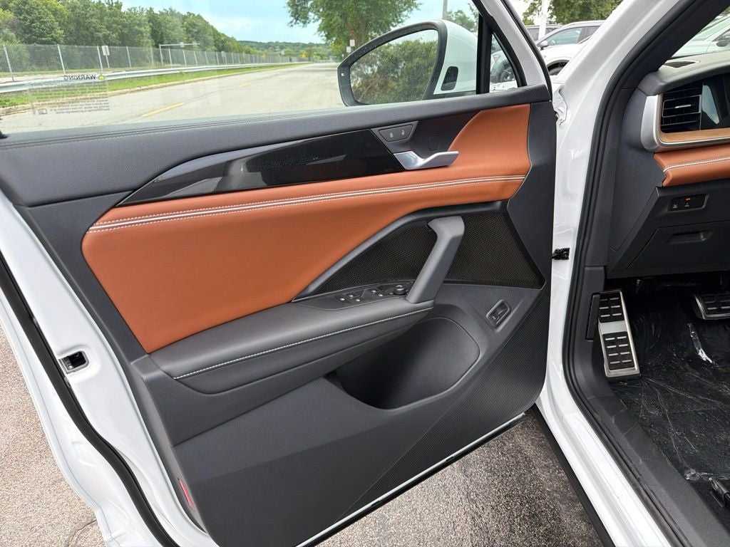 2026 Volkswagen Tiguan 2.0T SEL R-Line
