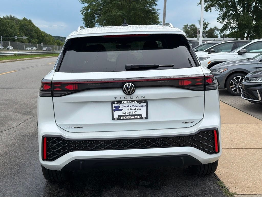 2026 Volkswagen Tiguan 2.0T SEL R-Line