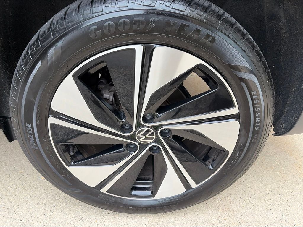 2025 Volkswagen Taos 1.5T SE