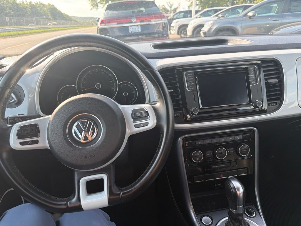 2019 Volkswagen Beetle SE