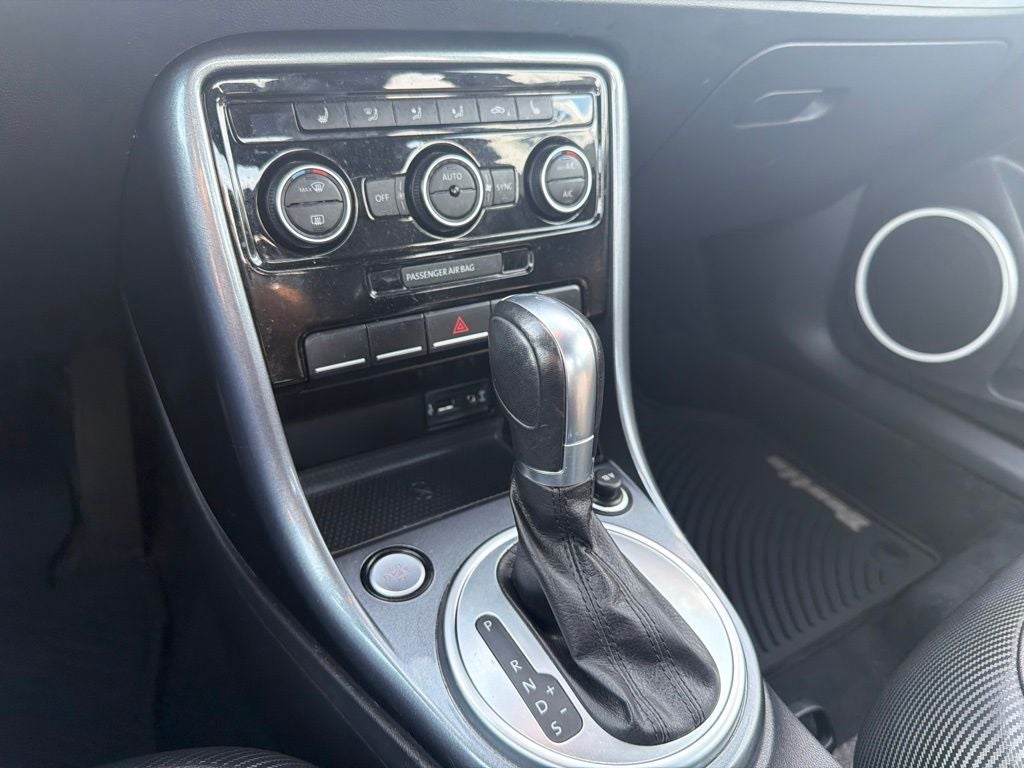 2019 Volkswagen Beetle SE