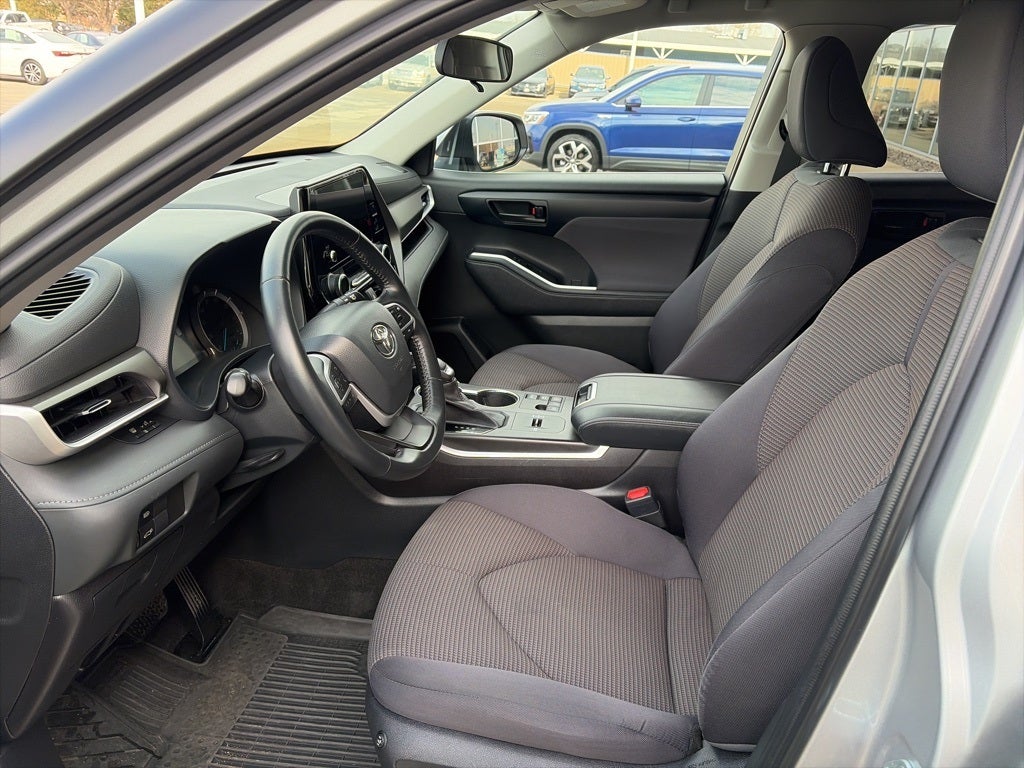 2023 Toyota Highlander Hybrid LE