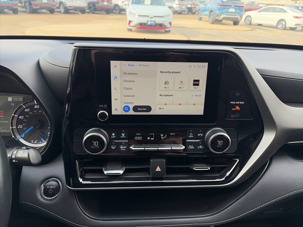 2023 Toyota Highlander Hybrid LE