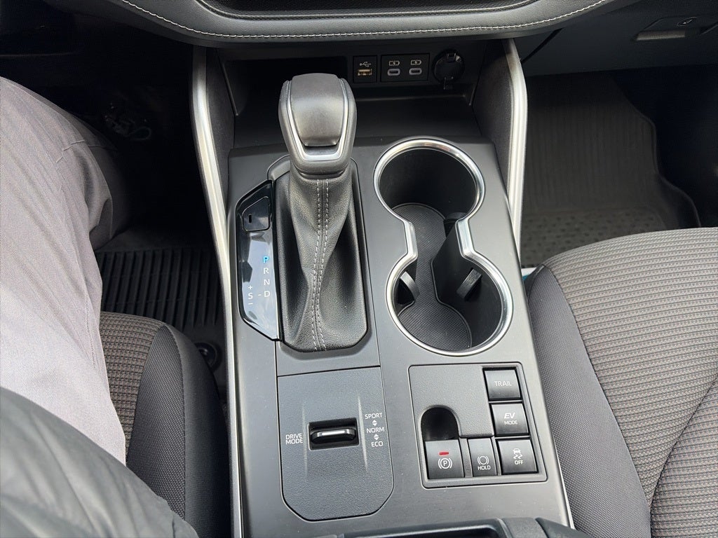 2023 Toyota Highlander Hybrid LE