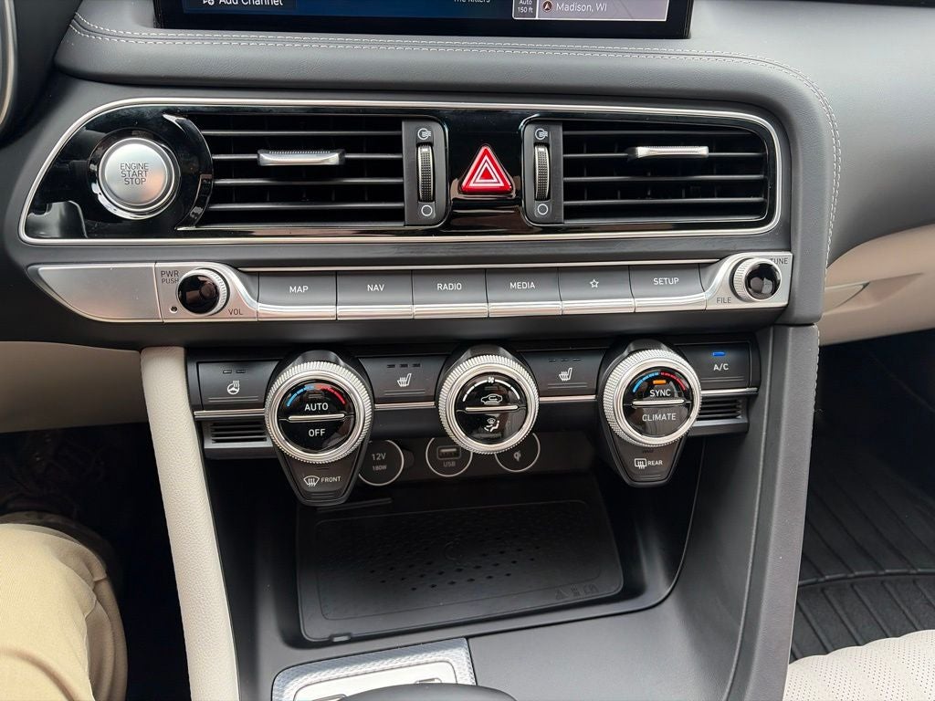 2022 Genesis G70 2.0T