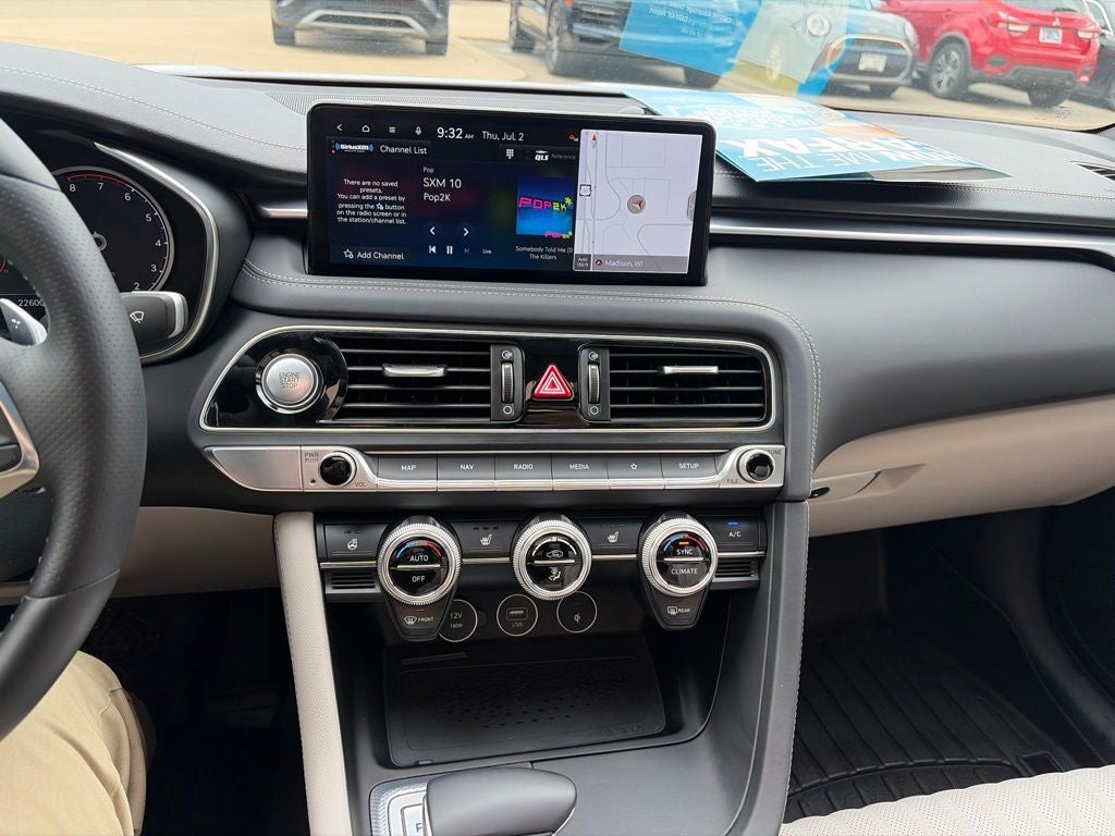 2022 Genesis G70 2.0T