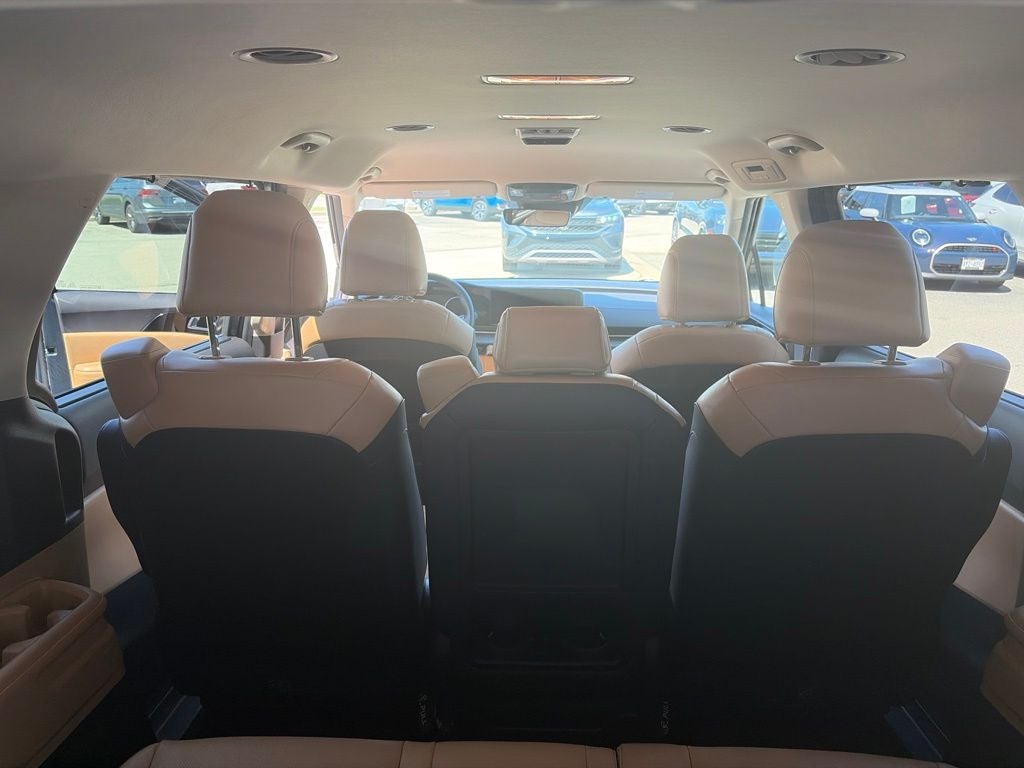 2024 Kia Carnival EX
