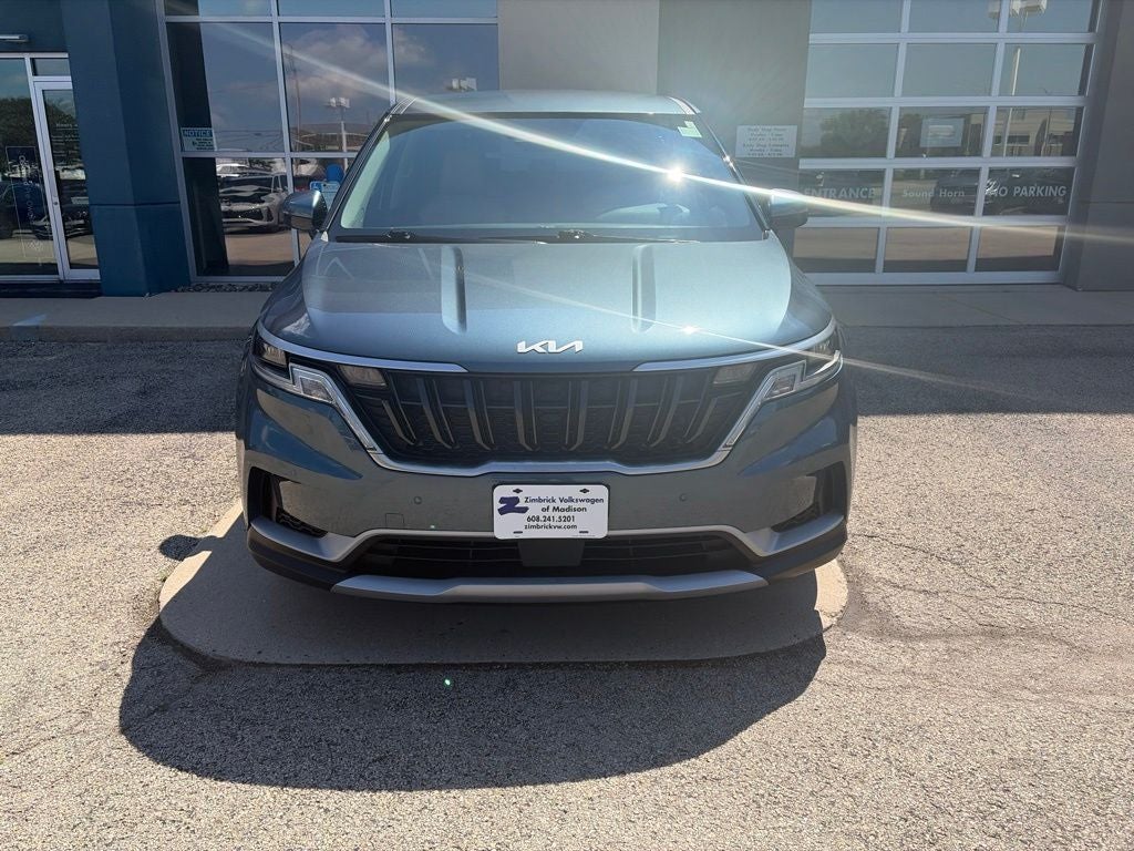 2024 Kia Carnival EX