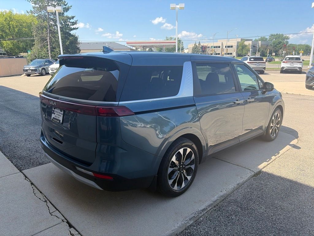 2024 Kia Carnival EX