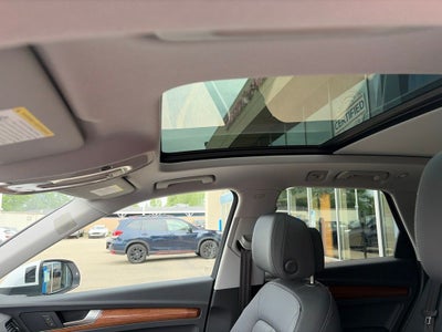 2023 Audi Q5 45 S line Premium quattro