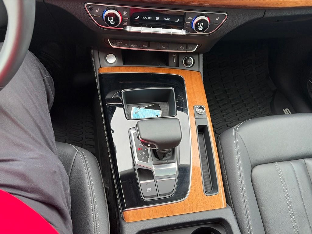2023 Audi Q5 45 S line Premium quattro
