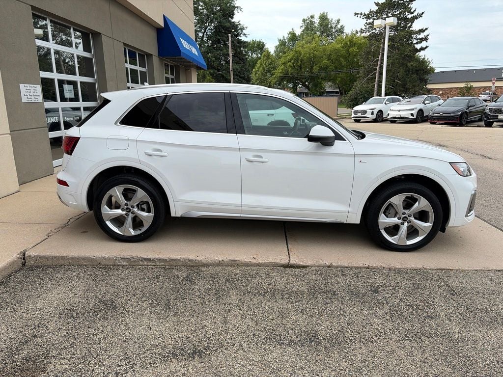 2023 Audi Q5 45 S line Premium quattro