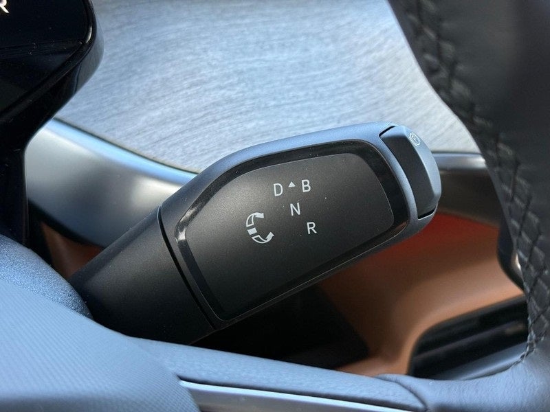 2025 Volkswagen ID. Buzz Pro S Plus