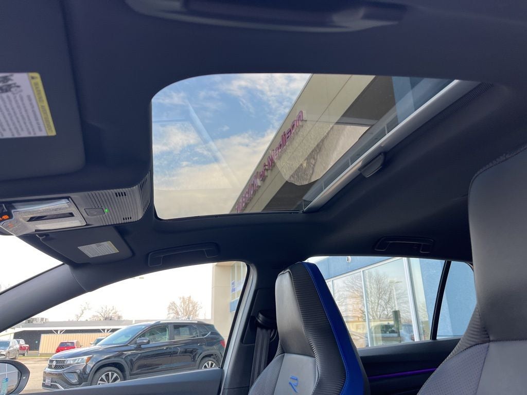 2024 Volkswagen Golf R 2.0T