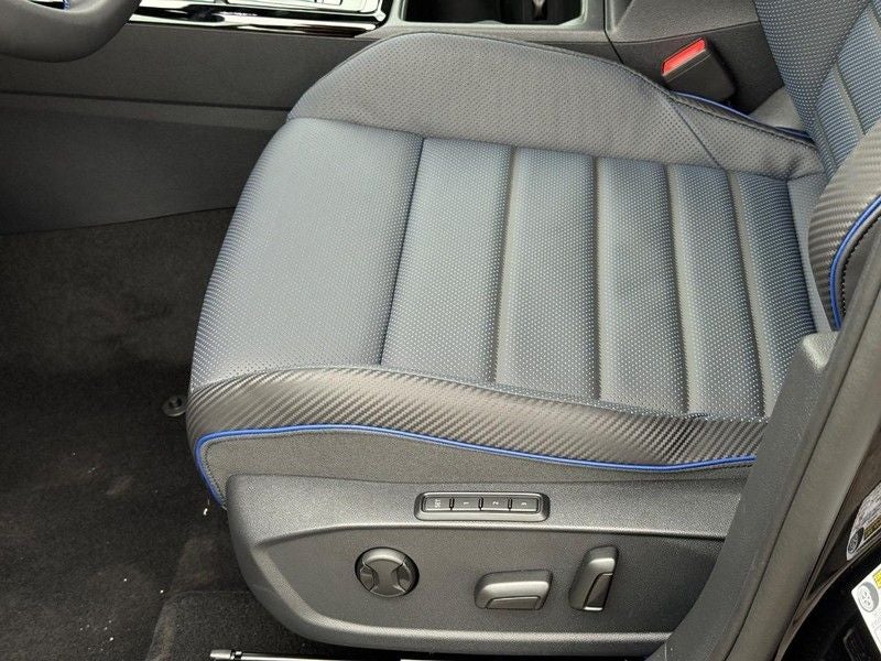 2026 Volkswagen Golf R 2.0T