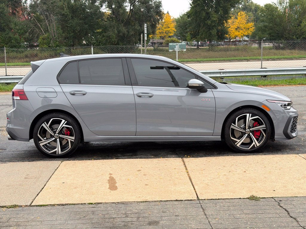 2026 Volkswagen Golf GTI SE