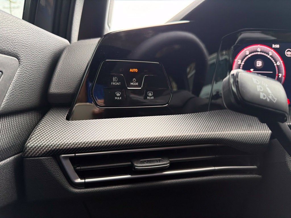 2026 Volkswagen Golf GTI SE