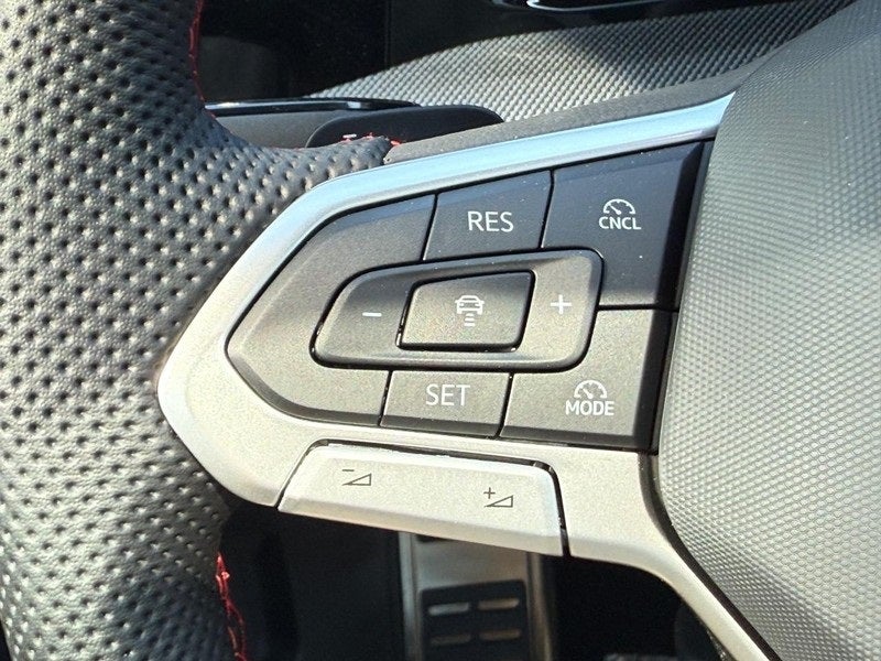 2025 Volkswagen Golf GTI Autobahn